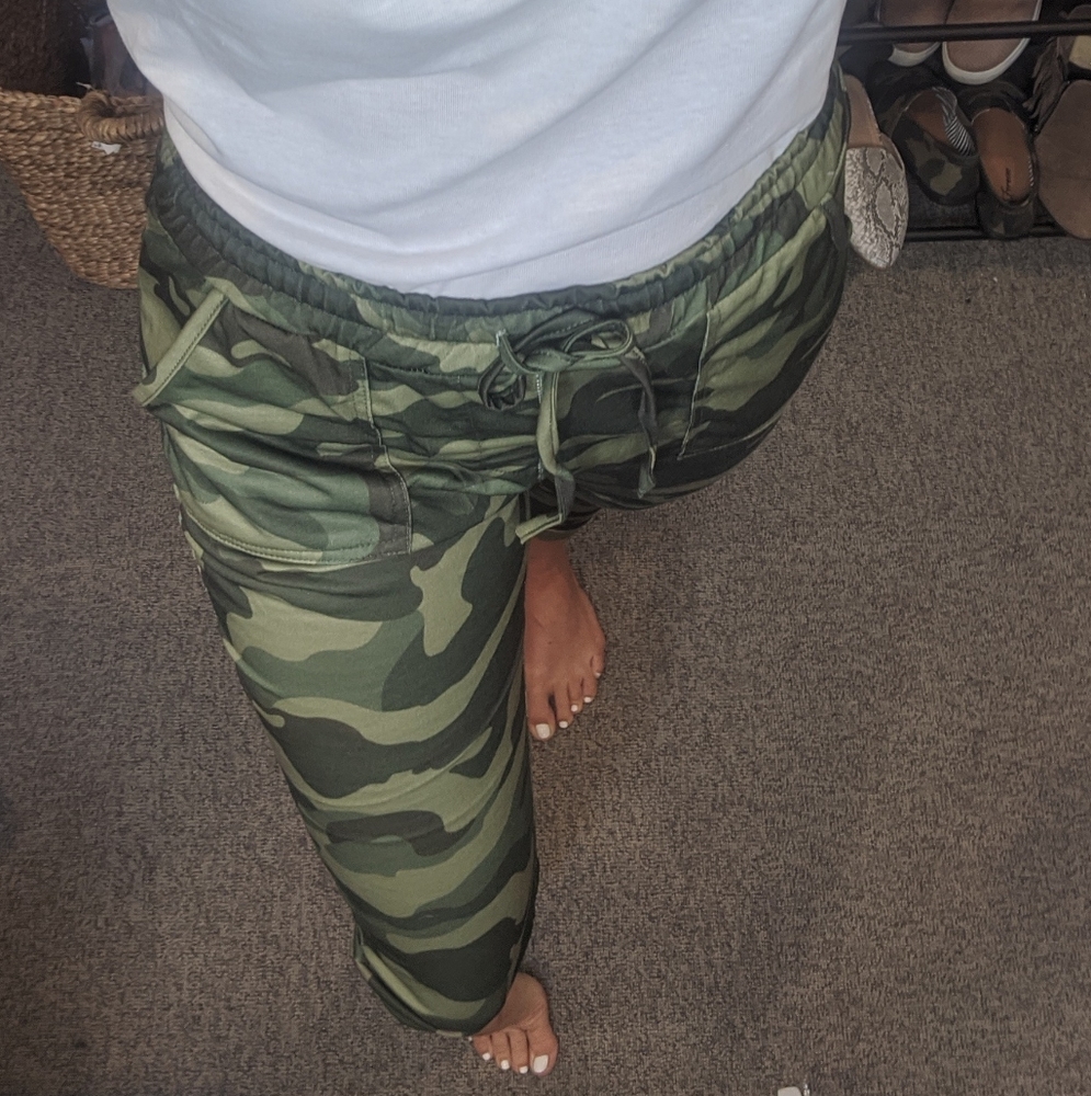 Camo Joggers - Picture 4 of 4